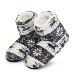 Elk indoor socks warm fur slippers ladies plush 7 1/2 8 8 1/2 9 NEW