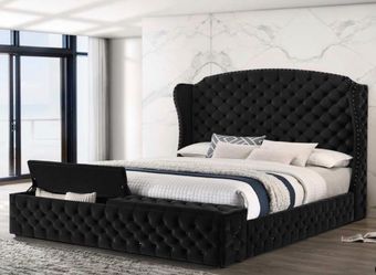 LUXURIOUS TUFTED BEDFRAME