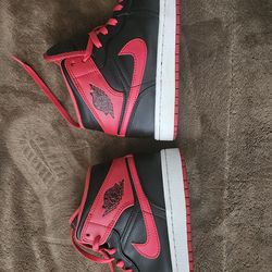 Nike Air Jordan 1 Mid Shoes - Size 7.5 US