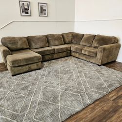 Stanton Sectional with Chaise in Olive - FREE DELIVERY