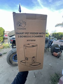 Pet Feeder With Camera
