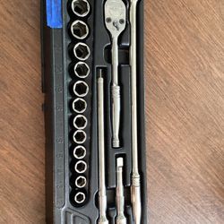 Snap On 17 Pc 1/2” Drive 6-point Metric General Service Socket Set