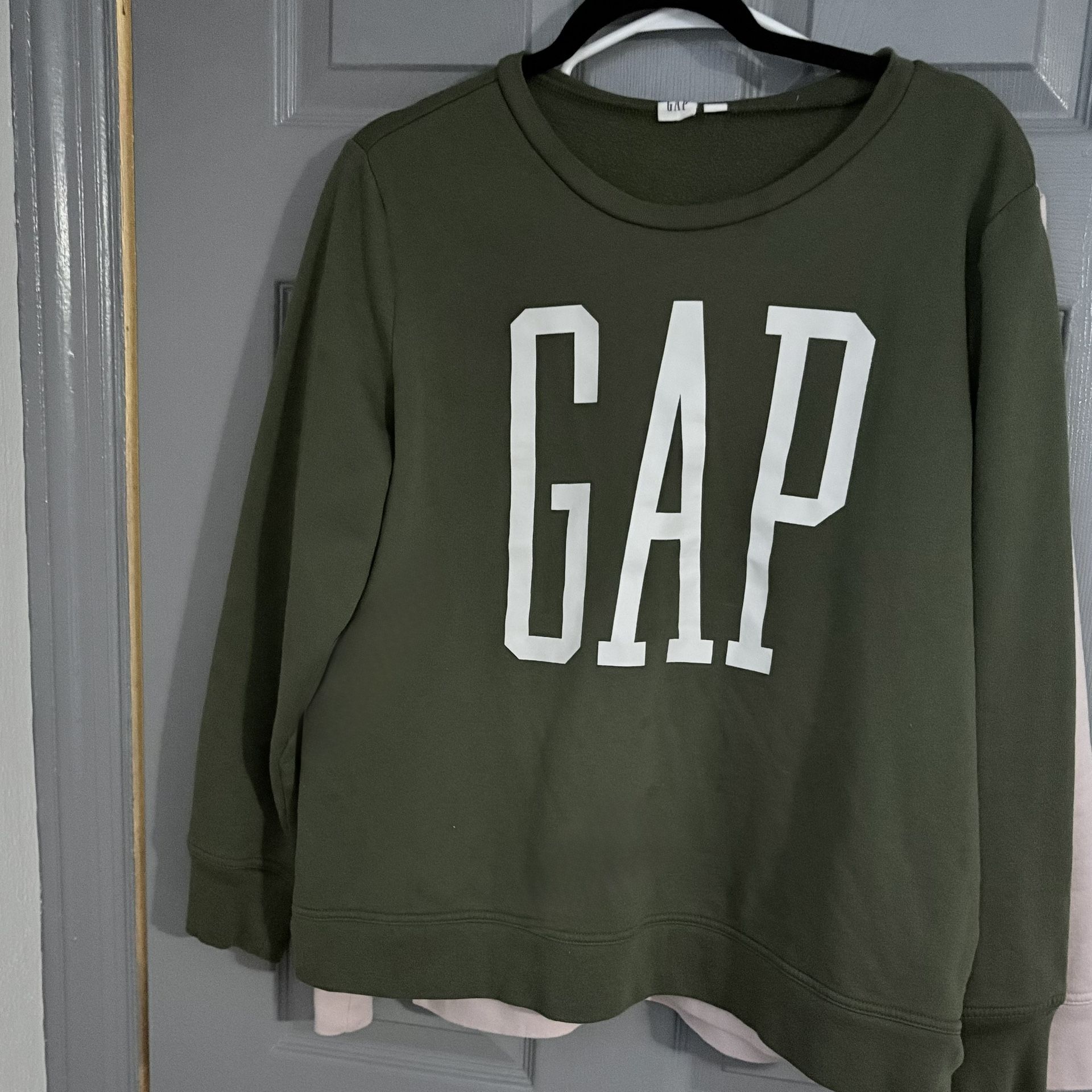 3 Gap Log Sweatshirts