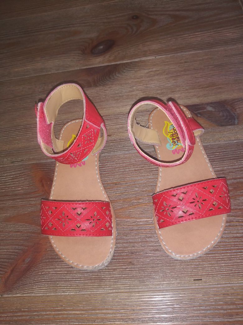 Girls Sandals, size 8. Excellent for Moana costume!
