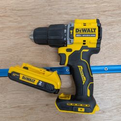 DeWalt 20v Max Brushless DCD799 Hammer Drill & 2AH Battery NEW