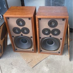 Realistic Optimus 5B Vintage Speakers 