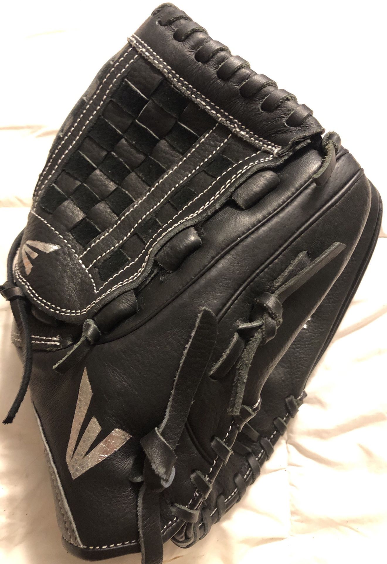 Easton Prowess Softball Glove