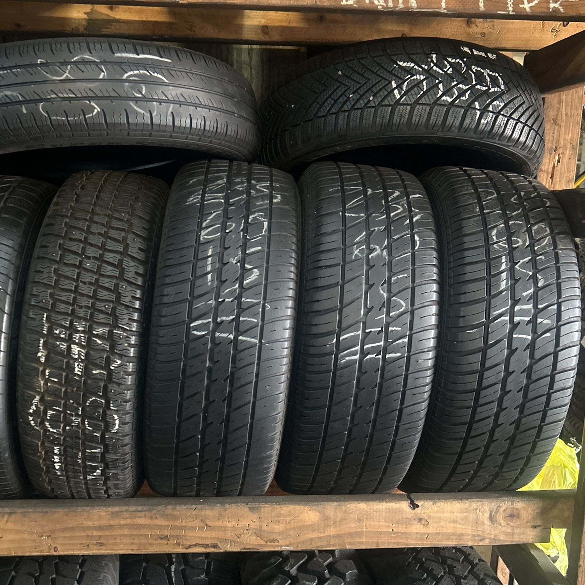 Used Tire 35 $