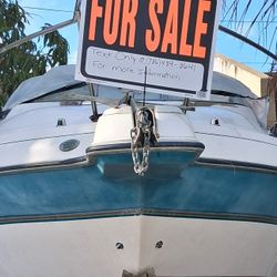 2000 Glastron Boat 