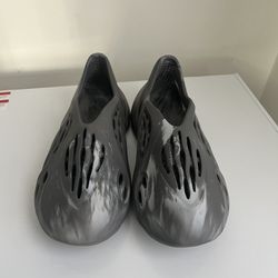 Adidas Yeezy Roam Runner MX Granite