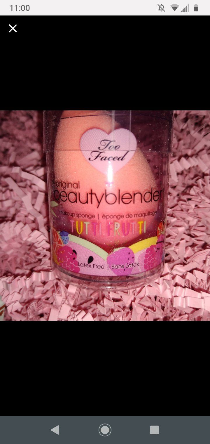 Too Faced limited edition beauty blender