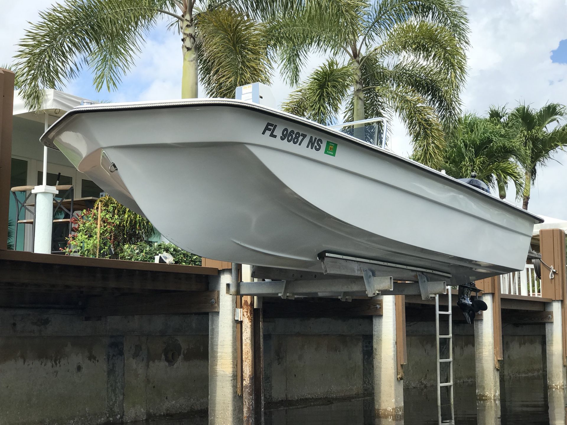 2008 Riviera Fiber 16’ Caprice w/ Trailer