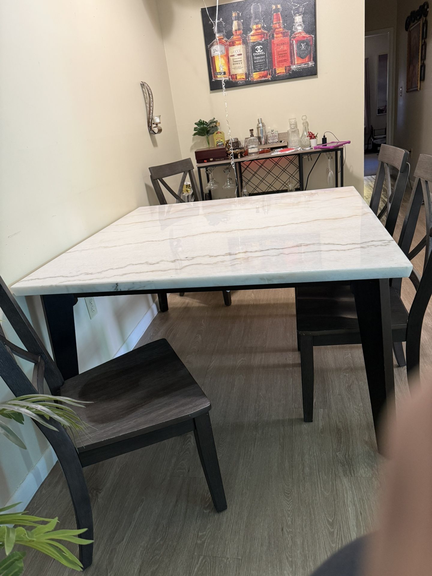 Wide Marble Table READ DESCRIPTION!!