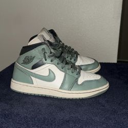 Air Jordan 1s Size 9