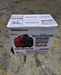 Honda 2200-Watt Remote Stop/Recoil Start Bluetooth super Quiet Gasoline Powered Inverter Generator