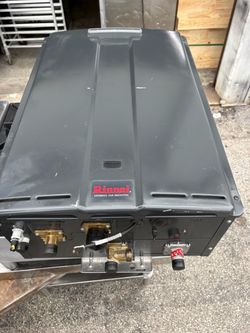 Used Gas Rinnai Tankless Water Heater