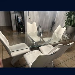 Dinning Room Table And 4 Chairs White 