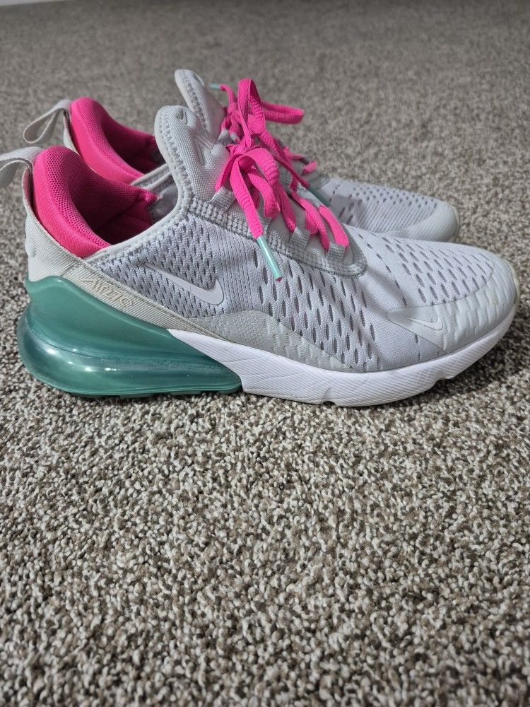 Women's Nike Airmax 270 - Size 8