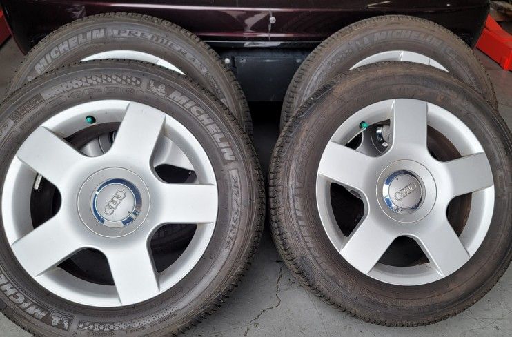 Vheels Audi 215/55/16 Michelin