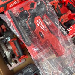 Milwaukee M18 Fuel Barrel grip Jigsaw
