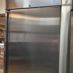 Norpole 23 Cu. Ft. Stainless Steel Reach-In Refrigerator With Solid Door