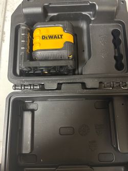 DeWalt Self-Leveling Laser Level with Case