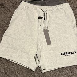 Essential shorts, size m, color light oatmeal