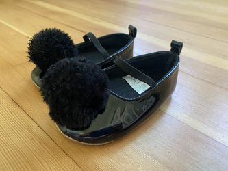 Carter Black Baby Flats Pom Pom 3-6M