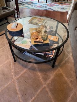 Pottery Barn Tanner Round Coffee Table - Ecellent Condition