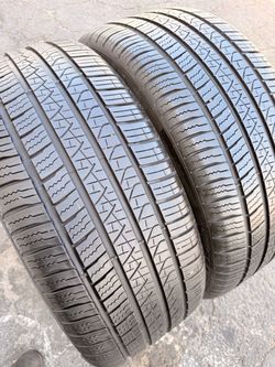 Selling pair of pirelli 255/40/21
