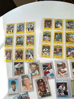 HUGH SPORTS CARDS LOT