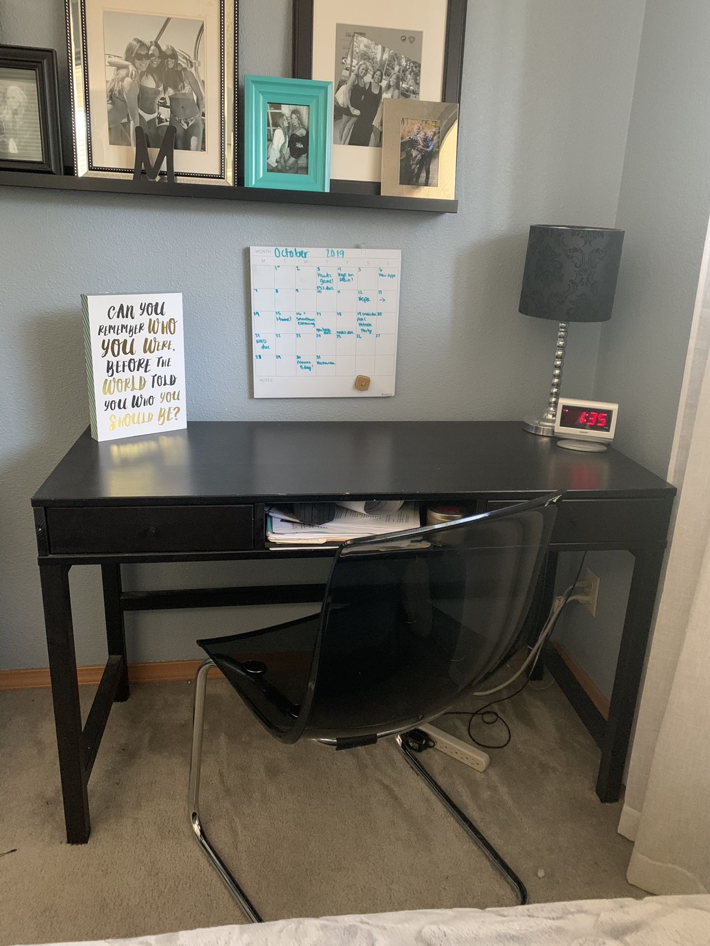 Desk With chair