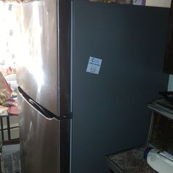 LG refrigerator