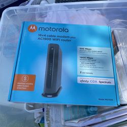Motorola 16x4 Cable Modem Plus AC1900 WiFi router