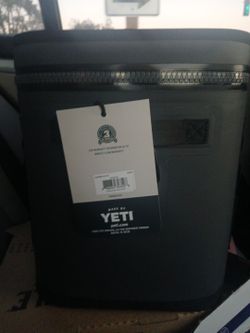 YETI  HOPPER  FLIP 18