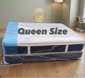 Brand New Queen Plush Pillow Top Set