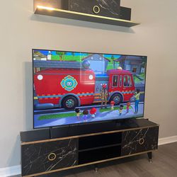 Tv Stand with Samsung Smart TV 