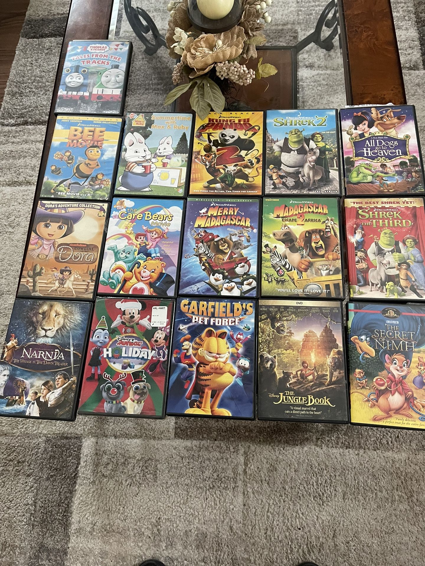 16 Cartoon DVD Movies Like New
