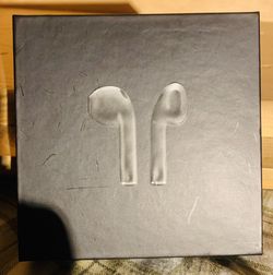 Airpod they are not a 🍎 product