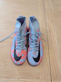 Nike Mercurial Superfly 9 Academy Soccer Cleats Size 6Y (OPEN TO TRADES AND OFFERS! :) )
