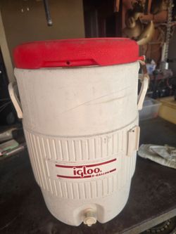 Water container