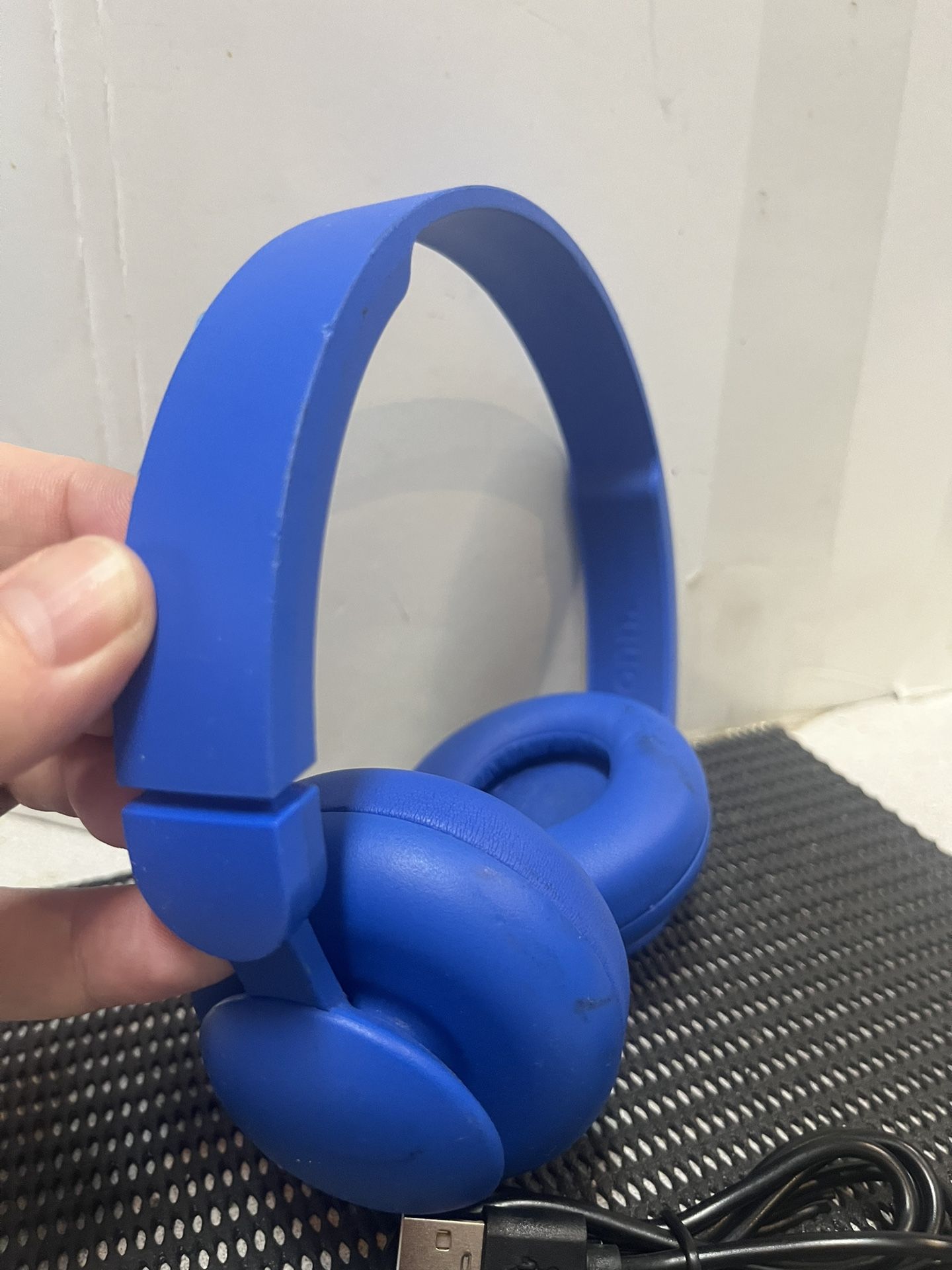 ONN Groove Wireless on Ear headphones-Blue  