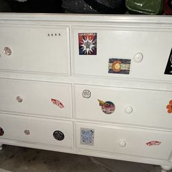 Wood dresser
