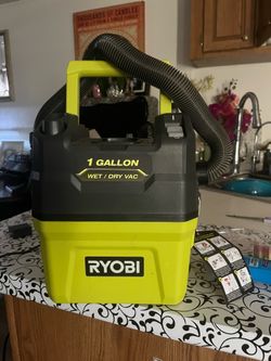 Mini shop vac
