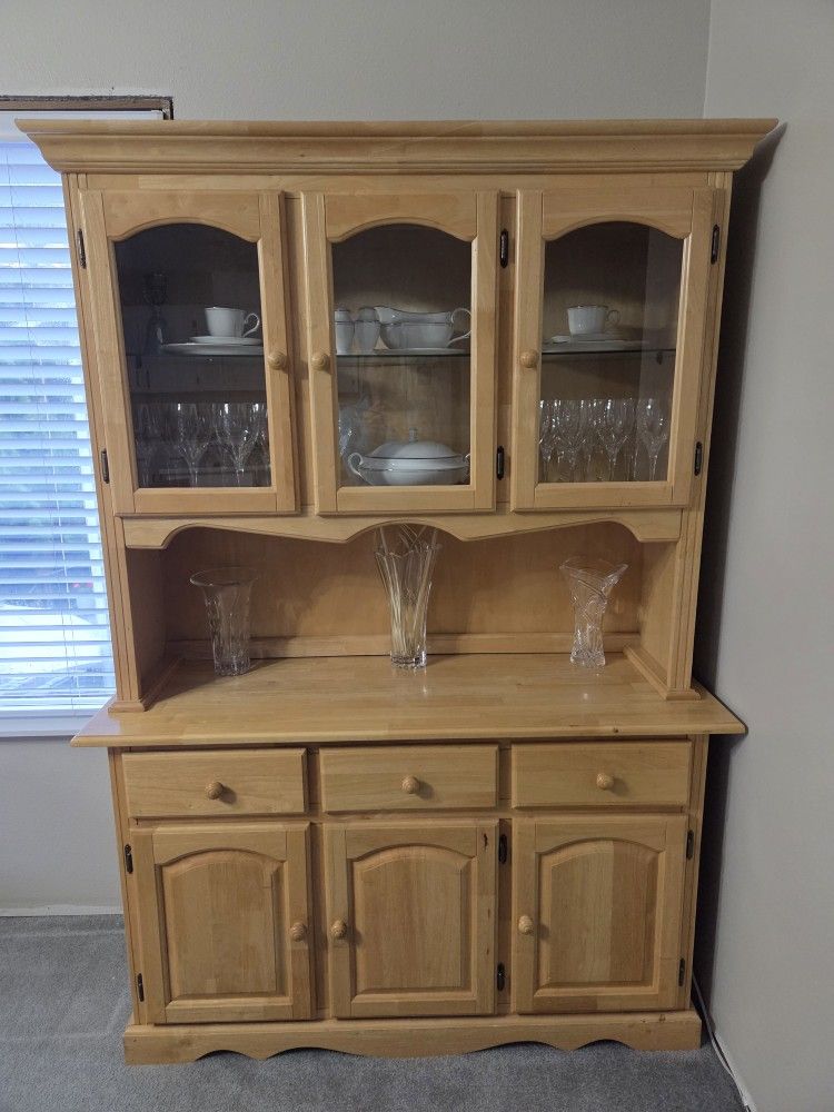 China Buffet/Hutch
