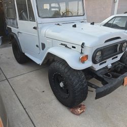 74 Fj  Toyota Landcruiser 