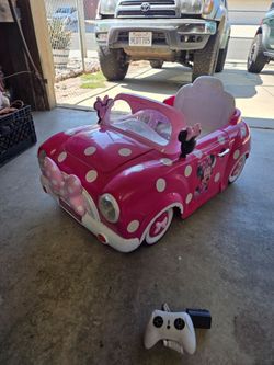 Huffy 6V Disney Minnie Mouse Convertible Ride-On Car with Remote Control