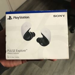 PlayStation EAR BUDS NEW IN BOX 