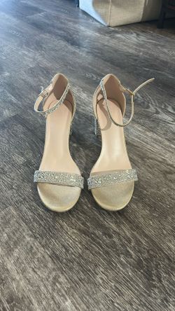 Size 10, DB Studio Women’s Rhinestone Heels 