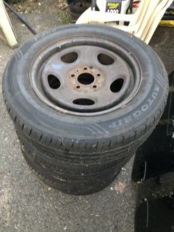 225/60/16 tires like new x4 rims are free with sale for Chrysler dodge intrepid